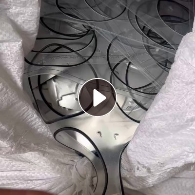 长期出售纯TPU膜边角料，做手机壳下来的 ，现货4吨 