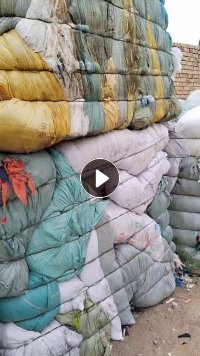 出售服装厂边角料,布碎,废旧布料,化纤料,现货30吨