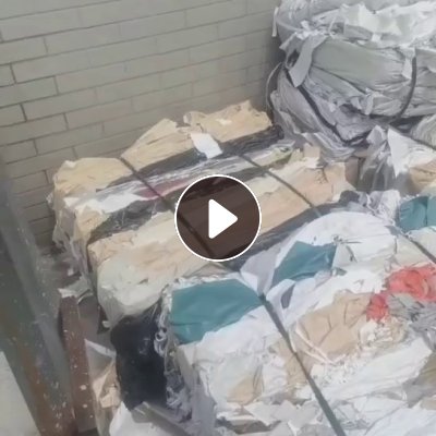 出PVC墙纸膜，现货有9.6一车，长期有