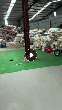 长期出售旧衣服分拣货，有白料，夏装，冬装，鞋子包包，毛绒玩具等，货在山东临沂