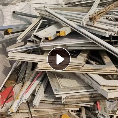 出售PVC破碎料，护墙板，发泡板，门窗，塑钢国标带铁全白，毛料破碎料有