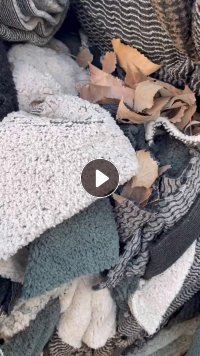 长期出售地毯下脚料，复合地毯料，可开花造粒，每月有10吨左右，货在山东莱芜