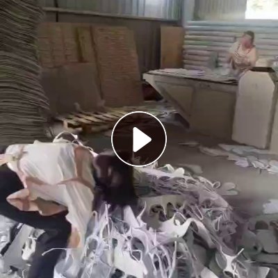 出售EVA鞋垫边角料，EVA发泡料，干净无杂质，白色灰色米黄，黑色没有混合打包，不带布