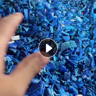 长期出售PE大小蓝桶破碎料