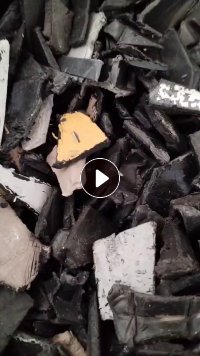 出售PP汽车保险杠破碎料，汽车内饰破碎料，托盘和摩丙破碎料