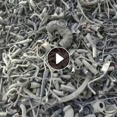 出售杂橡胶，现货两挂车