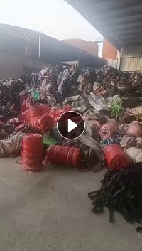 大量回收PVC人造革海绵革边角料