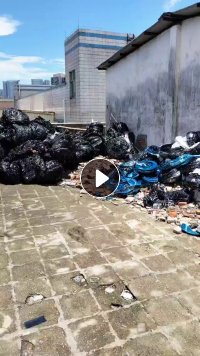 免费送黑色塑料膜，手机厂下来的，现货几十吨