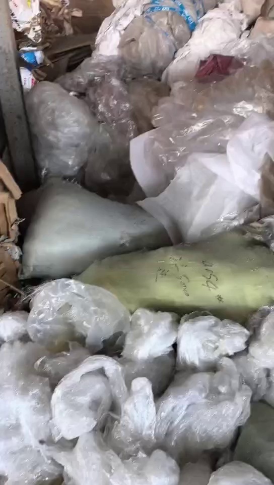 出售干造废旧编织袋，吨包袋，有13米一车就发走