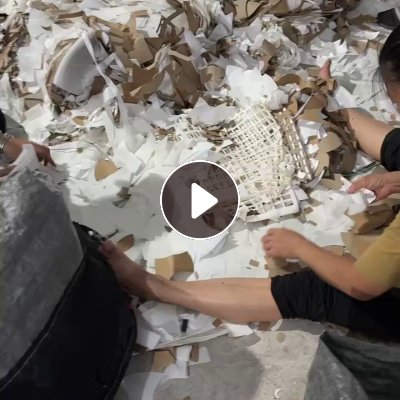 出售白色废纸，一层纸一层硅胶，做内衣一片成型下来的
