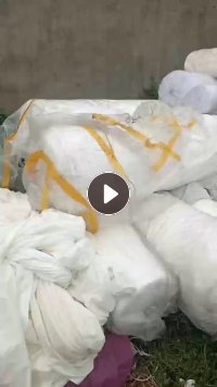 出售白色短毛绒库存布，门幅175，一公斤4-5米，现货有吨多，货在嘉兴桐乡