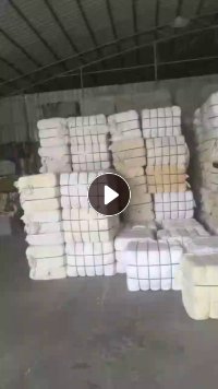 长期大量出售旧衣服白料，白开花料，在清远，武汉，成都，南宁，昆明，海南都有点。