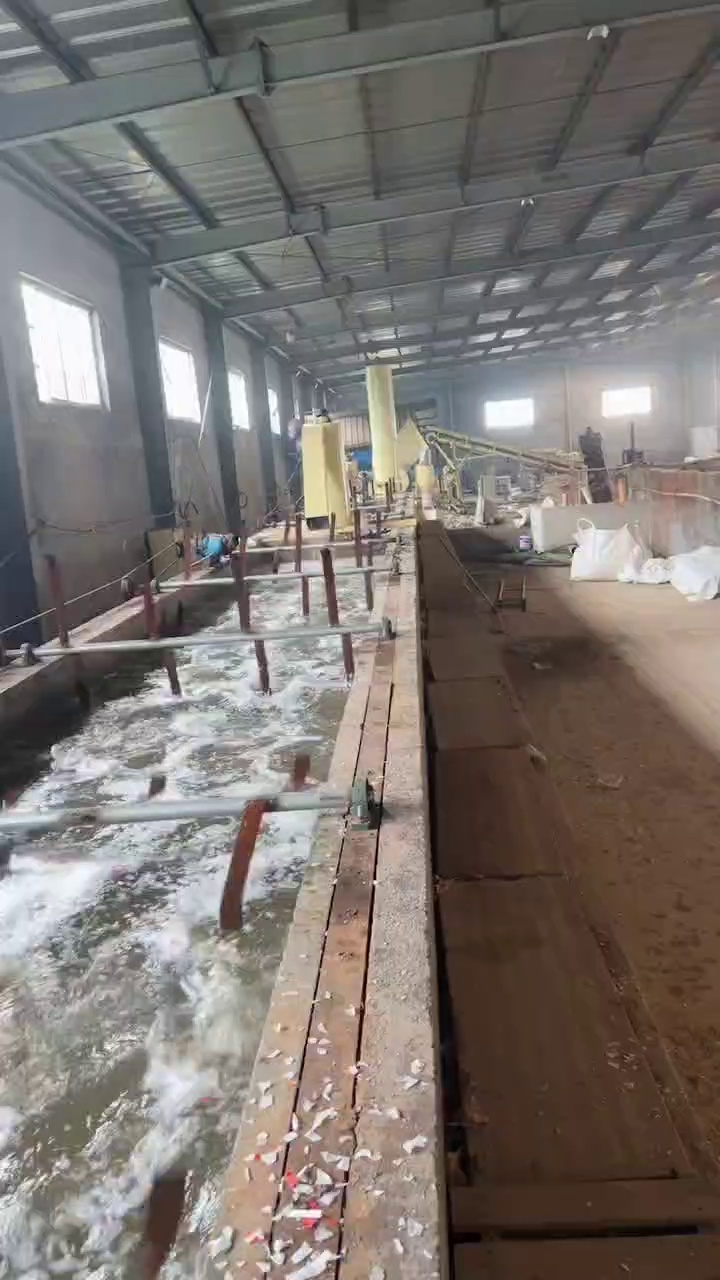 出售白乙破碎料，酱油壶破碎出来的，月供200吨，清洗甩干过风选