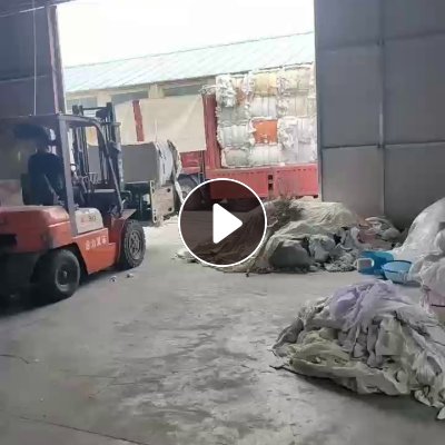 大量收购优质大白料，旧衣服大白料，装车打款！以次充好勿扰！北方货源优先，欢迎来电！