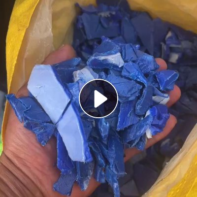 长期出售PE大蓝桶破碎料，现货一挂