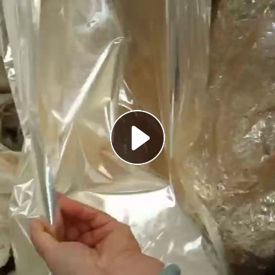 出售PVC膜，不带胶，贴膜厂下来的，每个月都有20吨左右