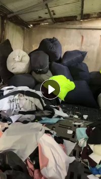 长期大量出售防水透湿的冲锋衣边角料，冲锋衣废料，月供十吨左右