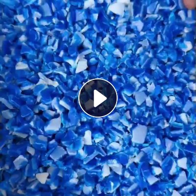 长期出售大蓝桶破碎料，上机料