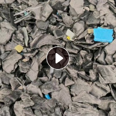 出售PP电瓶壳清水沉底破碎料，干净无杂质，冲击9个多，现货100吨