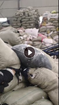 大量出售黑色氨纶废布，杂色氨纶废布，现货有四五百吨，货在山东青岛