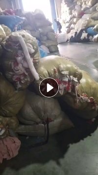 出售服装下脚料，能开花和造粒的布都有，都有分拣好，每天都有50吨的货，厂在浙江湖州