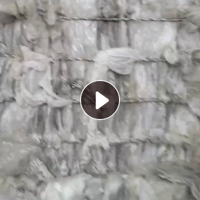 出售光伏厂下来的干造高压膜，有纯缠绕膜打包的，还有些高低压混合的，含少量标签，现货五六十吨