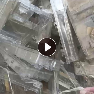 长期出售各种ps破碎料，瓦片，水桶，电表壳和板材，奶瓶，灯管等，不加纤，粉碎的现货有10多吨