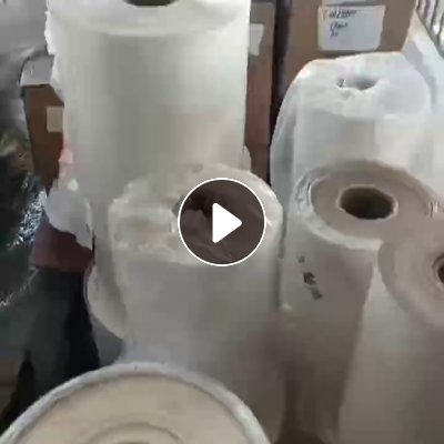 出售pet复合pe膜，带胶、不带胶的都有吗，厚度5丝，现货100吨