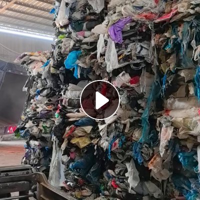 出售PE花胶纸压包料，水洗的，现货一挂车