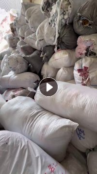 长期大量出售羊毛衫，羊毛衫下脚料，羊毛衫边料，月供二三十吨，厂在江苏吴江