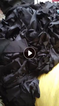 出售黑色涤纶废布，涤纶造粒布，货在浙江海宁
