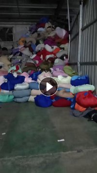 长期出售服装下脚料，涤纶废布，涤纶造粒布，颜色混在一起，月供几百吨，货在江苏苏州