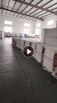 长期出售白色涤纶毛毛料，涤纶废料，磨毛料，货在山东潍坊