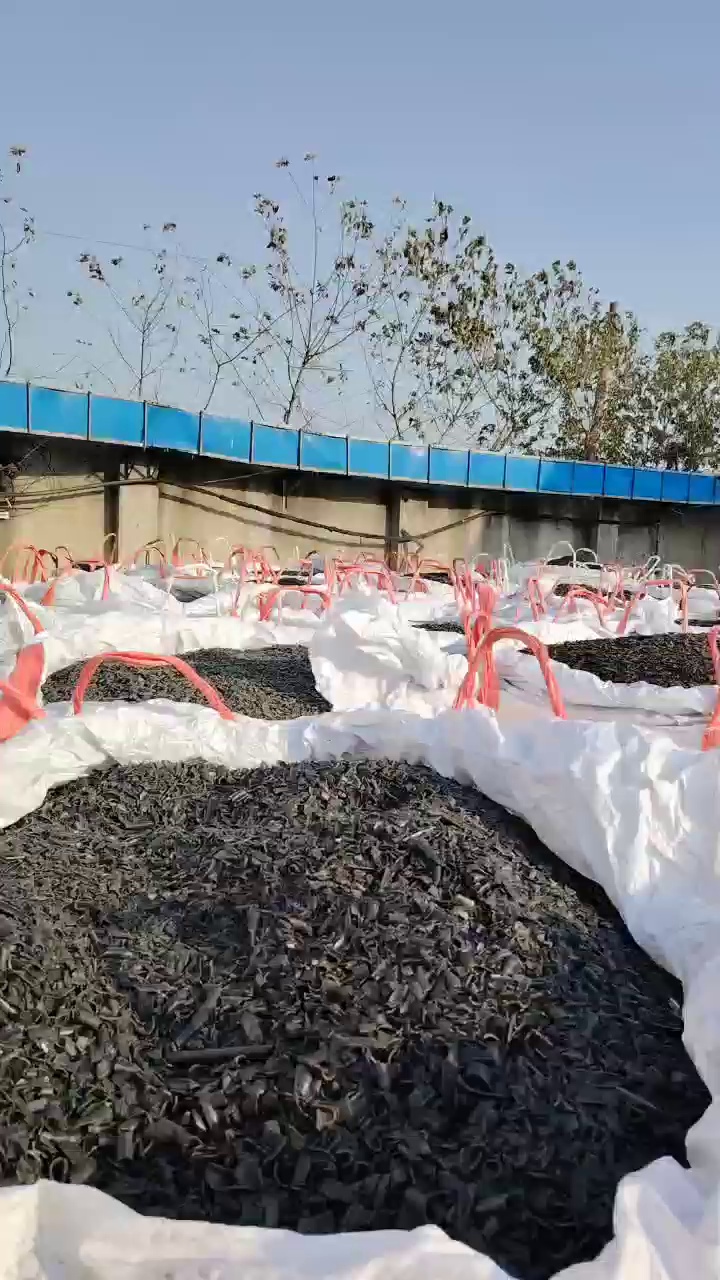 长期出售PVC电线皮破碎料，现货400吨