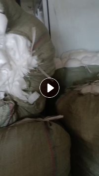 长期出售棉袄厂下来的纯丙纶无纺布，无纺布边角料，丙纶无纺布边料，现货七八吨