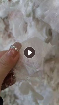 长期出售白色的涤纶废布，涤纶边角料，涤纶碎布，现货30吨左右