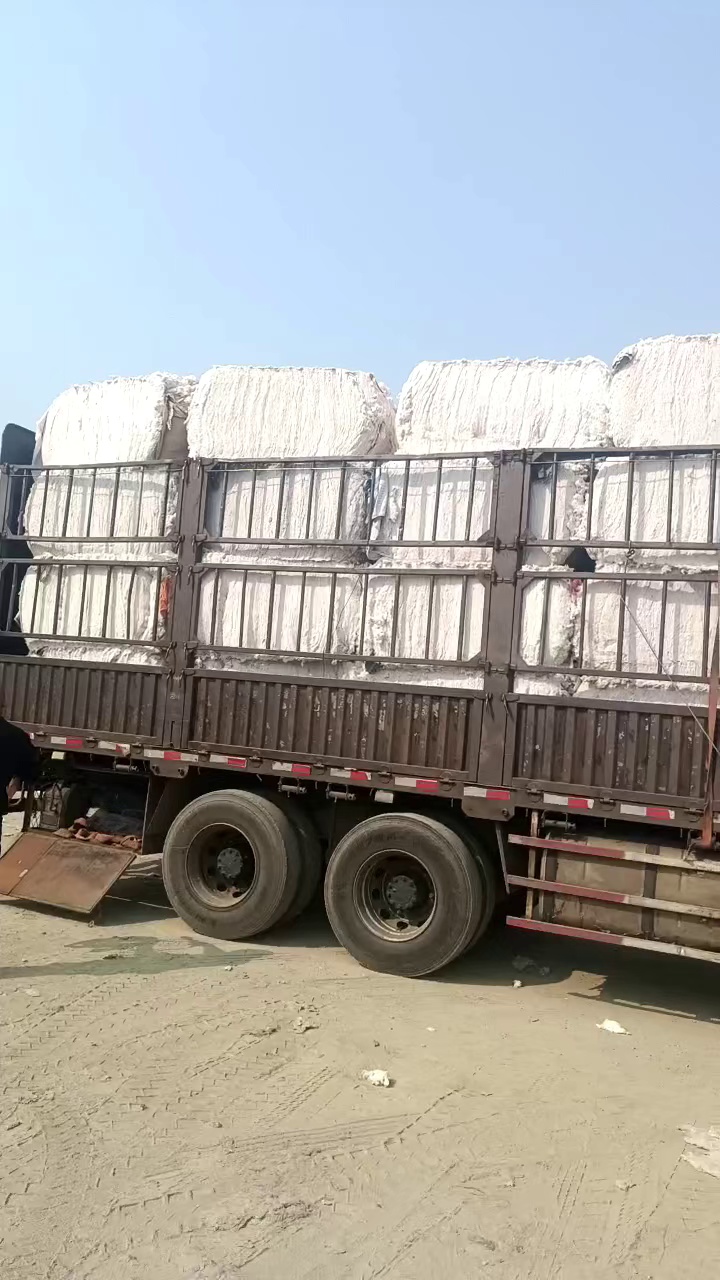 长期供应旧衣服大白开花棉，绒长质量好！