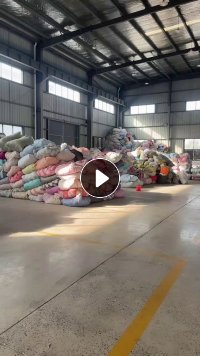 长期大量出售旧衣服分拣货,全品类旧衣服,白料,黑料,旧蚕丝被等,厂在安徽合肥
