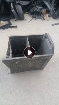 长期出售电瓶壳废料