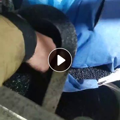 长期出售无纺布颗粒，白色黑色红色，什么颜色都有