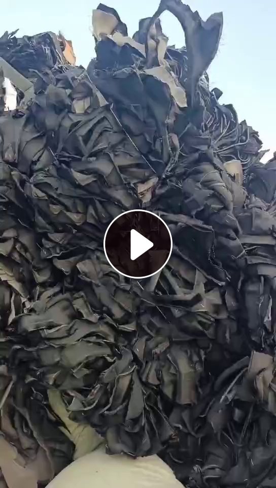 长期出售箱包厂下来的涤纶复合废布，箱包料，箱包废布，月供七八十吨左右