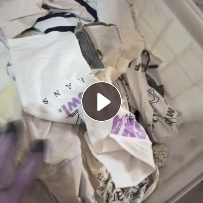 长期出售浅色的涤棉针织废布，涤棉废布，针织布，涤棉开花料，现货七八吨