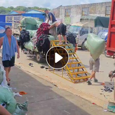 高价回收各种服装废料，废布，尾货衣服，匹装棉纱