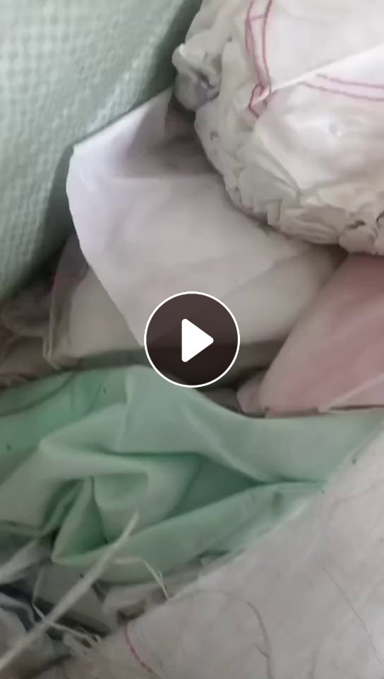 长期出售汽车上面下来的气囊布，无胶，现货有4吨左右，货在贵州贵阳