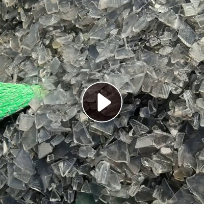 出售PC汽车大灯破碎料，车尾灯破碎料