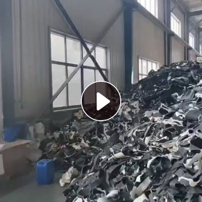 出售EVA汽车内饰废料，三种料，一种有毛毛布的，一种有海绵的，一种光皮，月供300吨