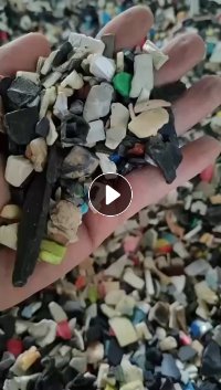 出售铁厂下来的ABS破碎料，静电分选出来过清水。把木头过出去，冲击10个左右