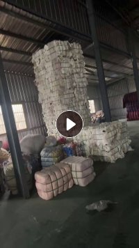 长期大量出售旧衣服分拣货，  现货大白30吨，冬夏装10吨左右。厂在湖北武汉