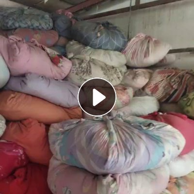 长期出售化纤床单被罩，包羽绒服下来的，凉被，窗帘废布，现货十几吨