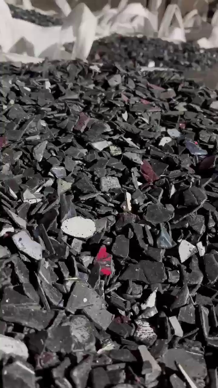 长期出售pp保险杠破碎料、内饰破碎料